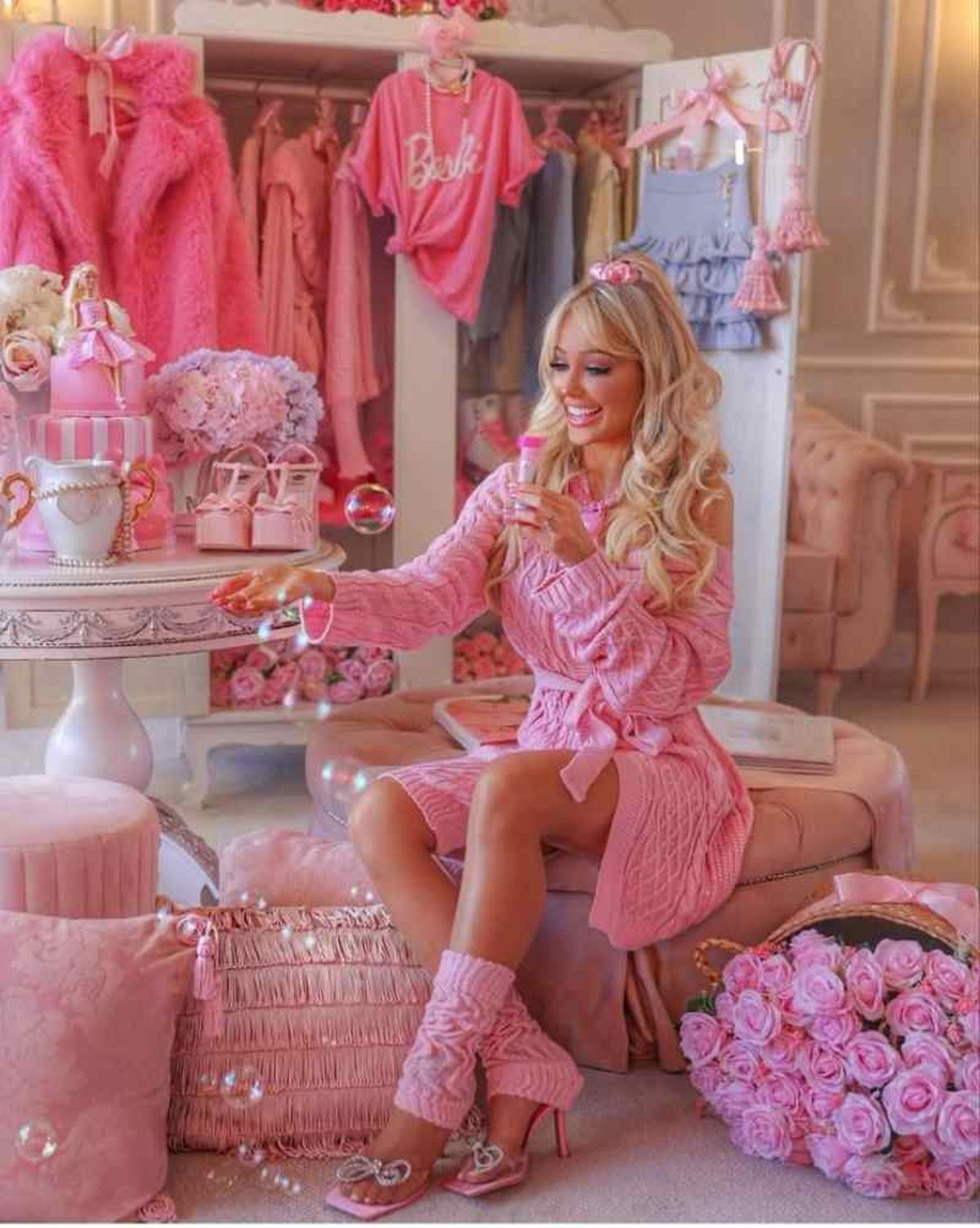 Hay mujeres que adoptan el barbiecore como una forma de vida