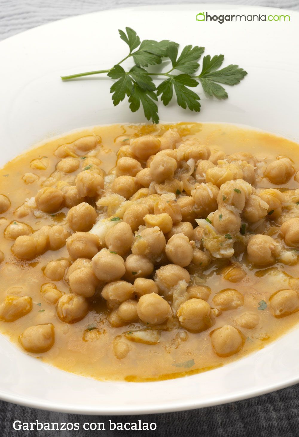 6164 1 Garbanzos con bacalao vertical xl