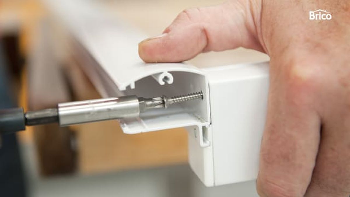 brico 0575 como colocar una mampara de banera paso 3