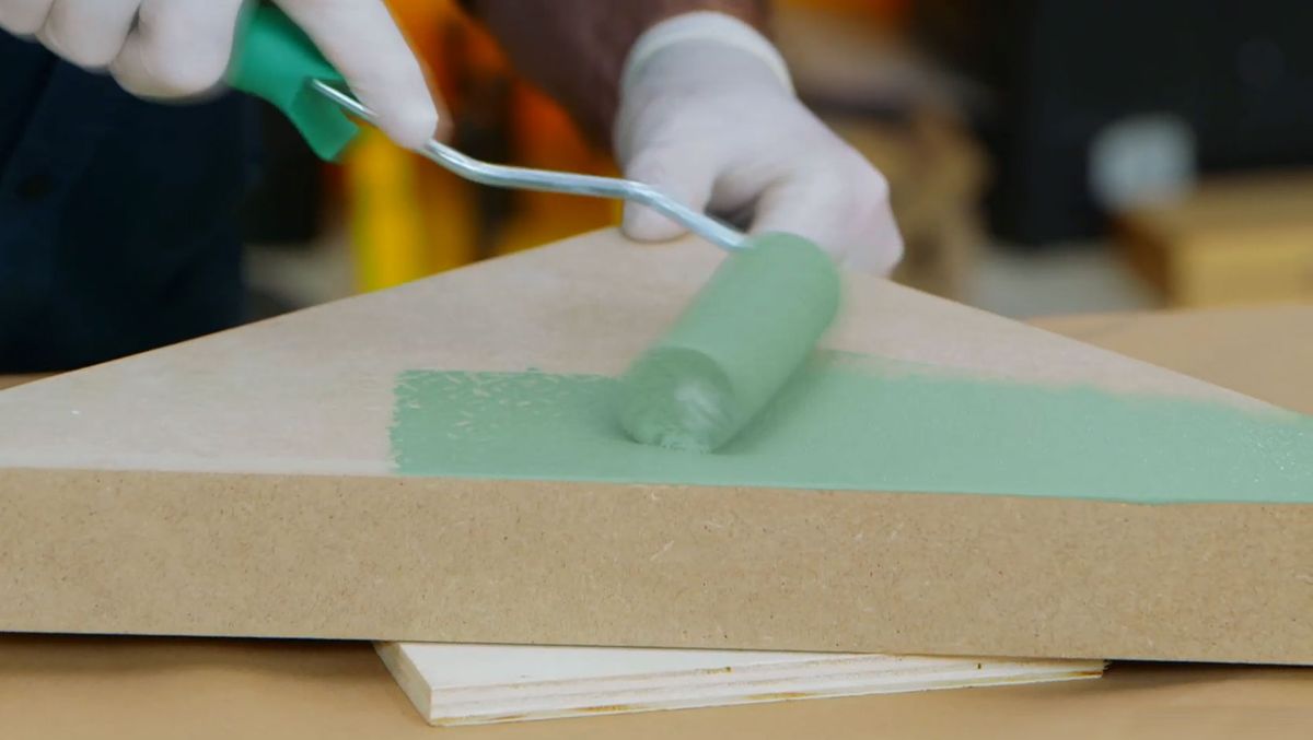 Cómo hacer una estantería esquinera paso 7