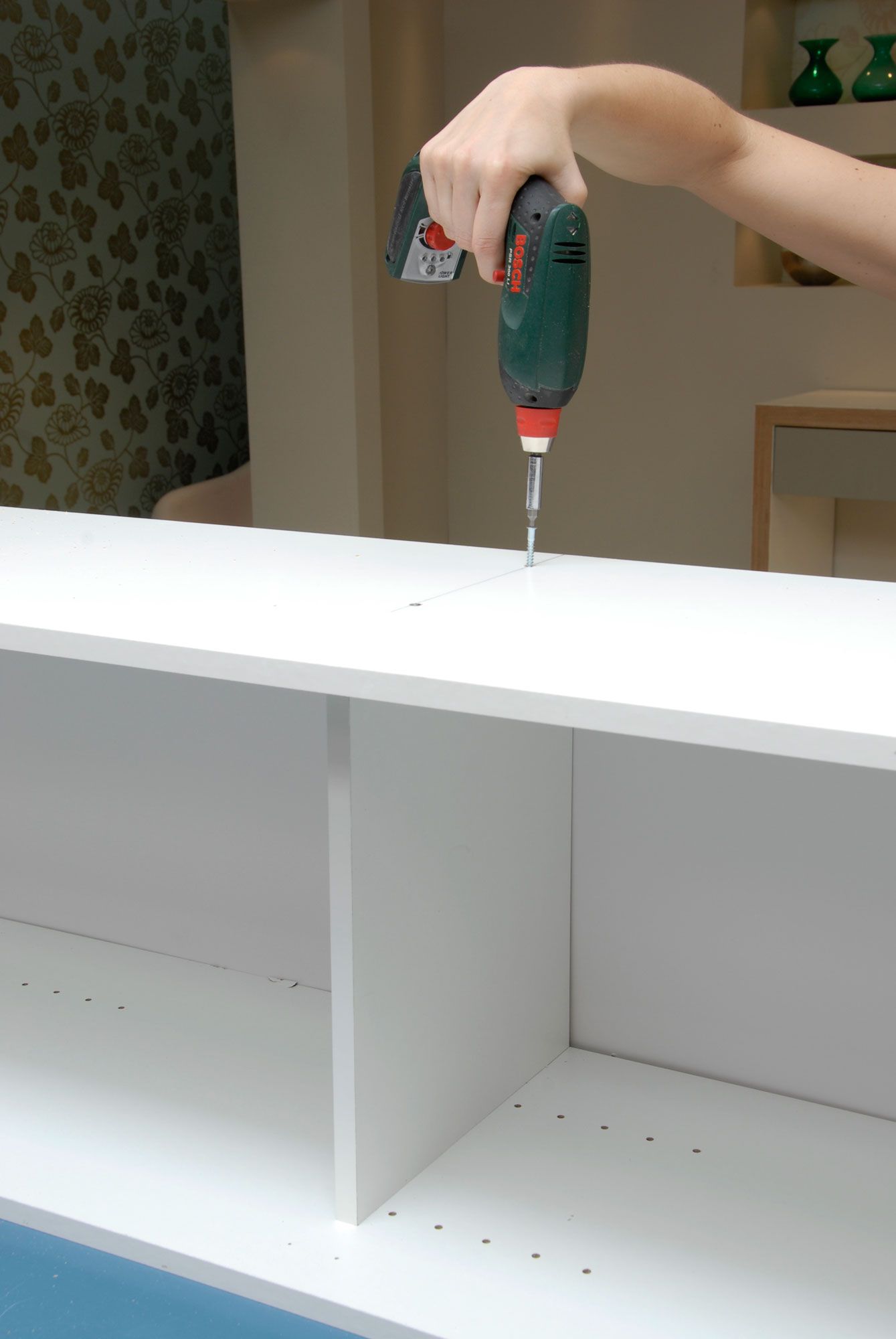 Transformar escobero en mueble bajo de TV paso 1