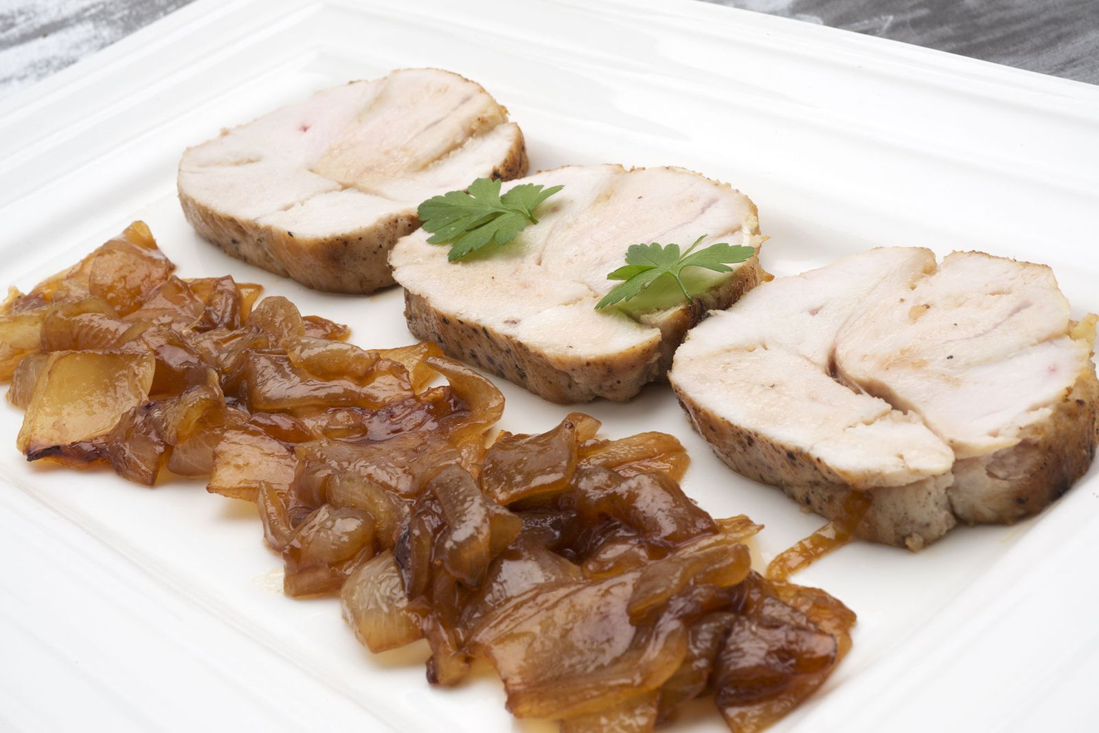 5946 1 Pechuga de pavo con cebolla caramelizada xl