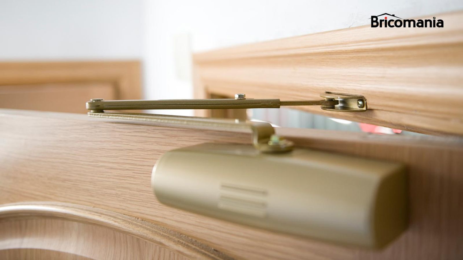 Como instalar un muelle cierrapuertas