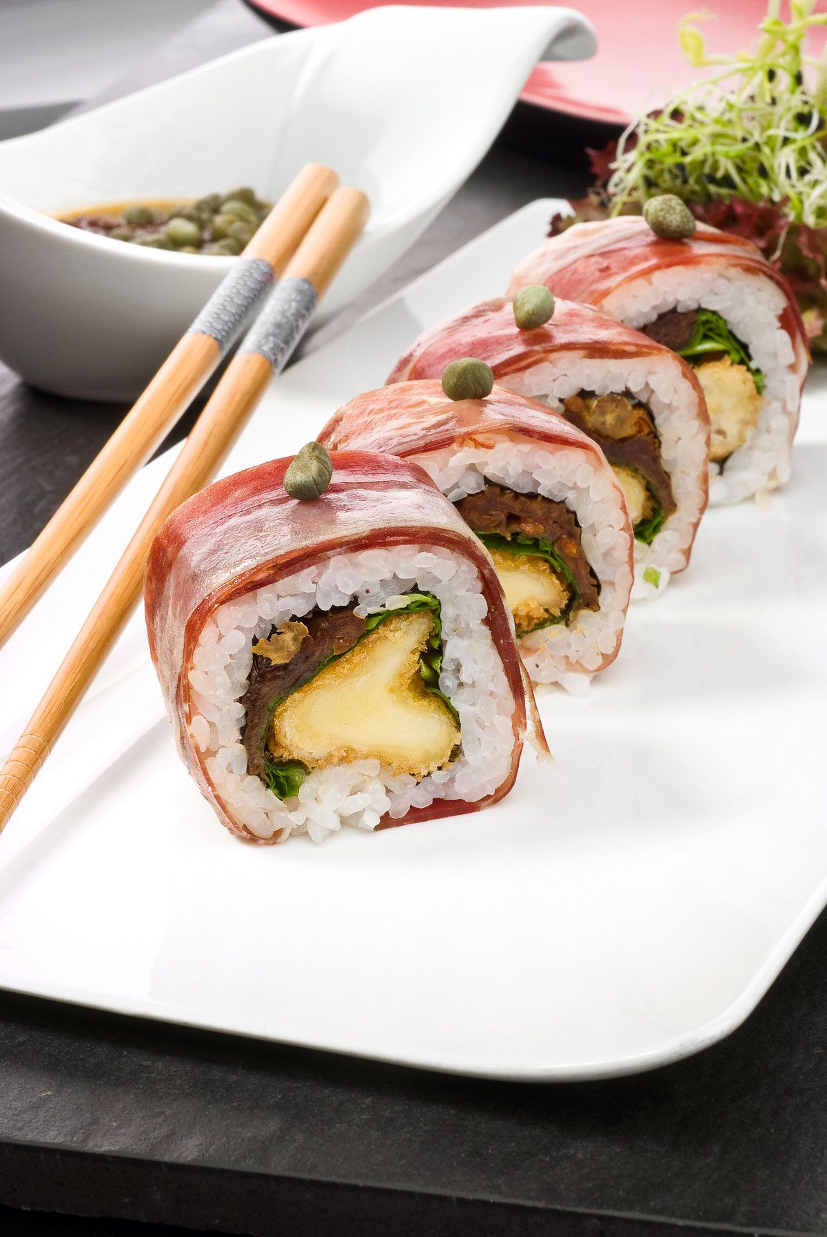 Roll mediterráneo con jamón ibérico