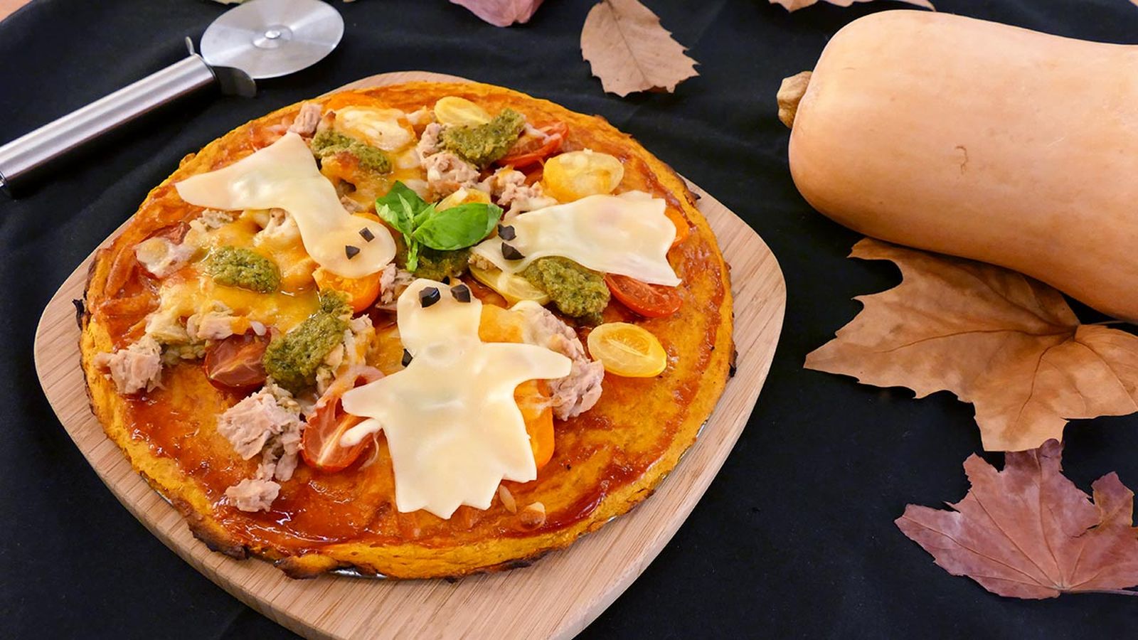 Recetas de Halloween para niños  pizza fantasma