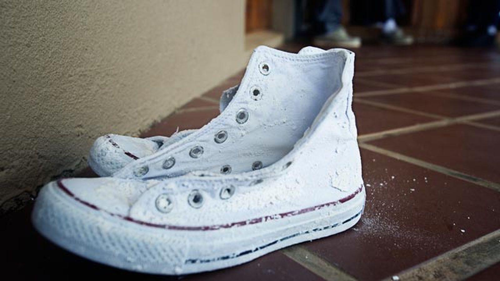 como lavar zapatillas converse blancas
