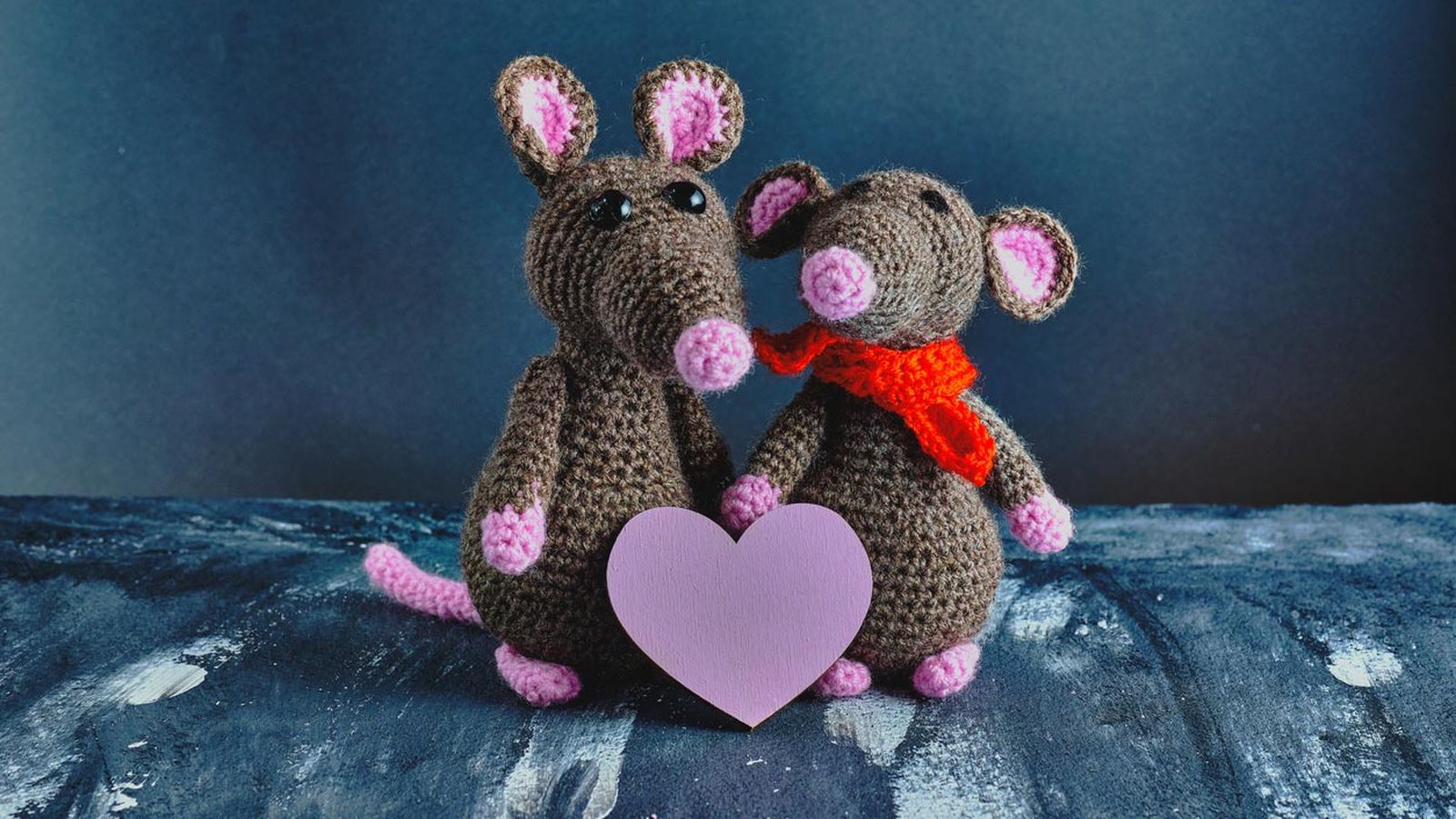 ratas crochet san valentin