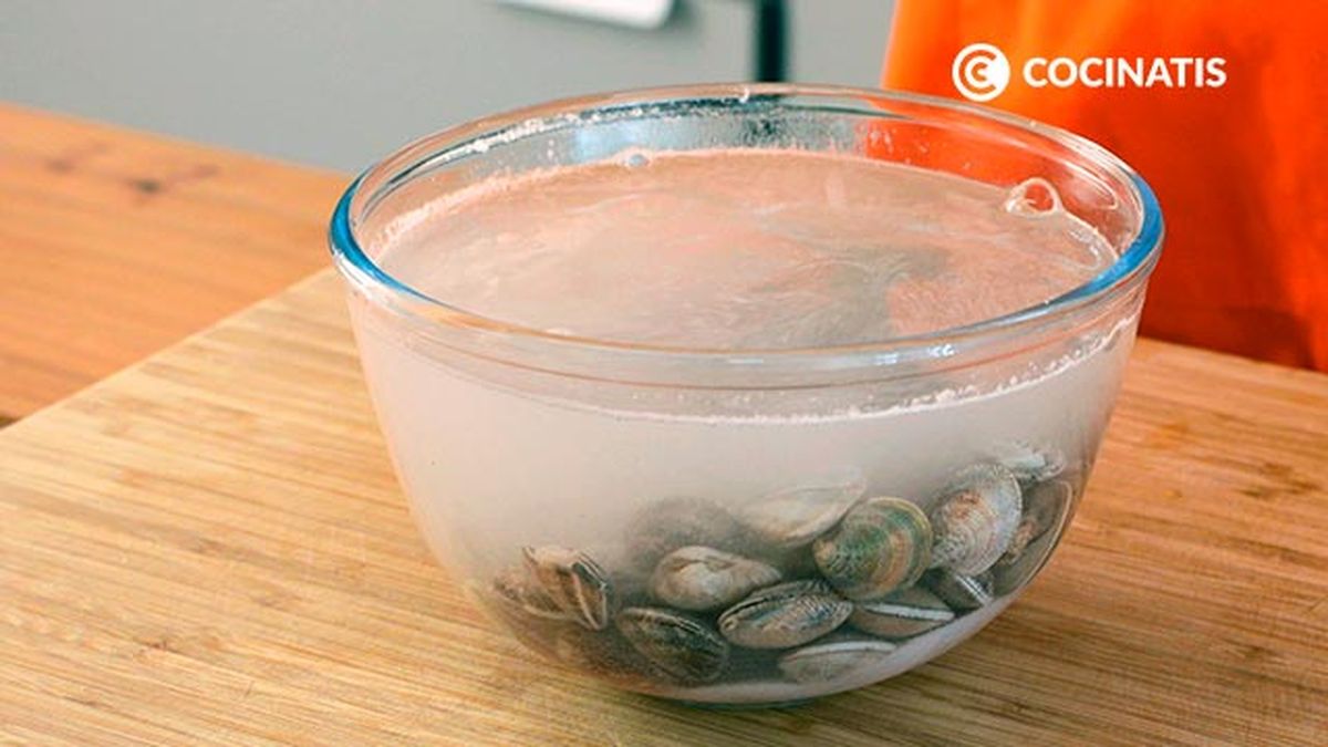 Receta de chirlas o almejas en salsa picante  paso 1