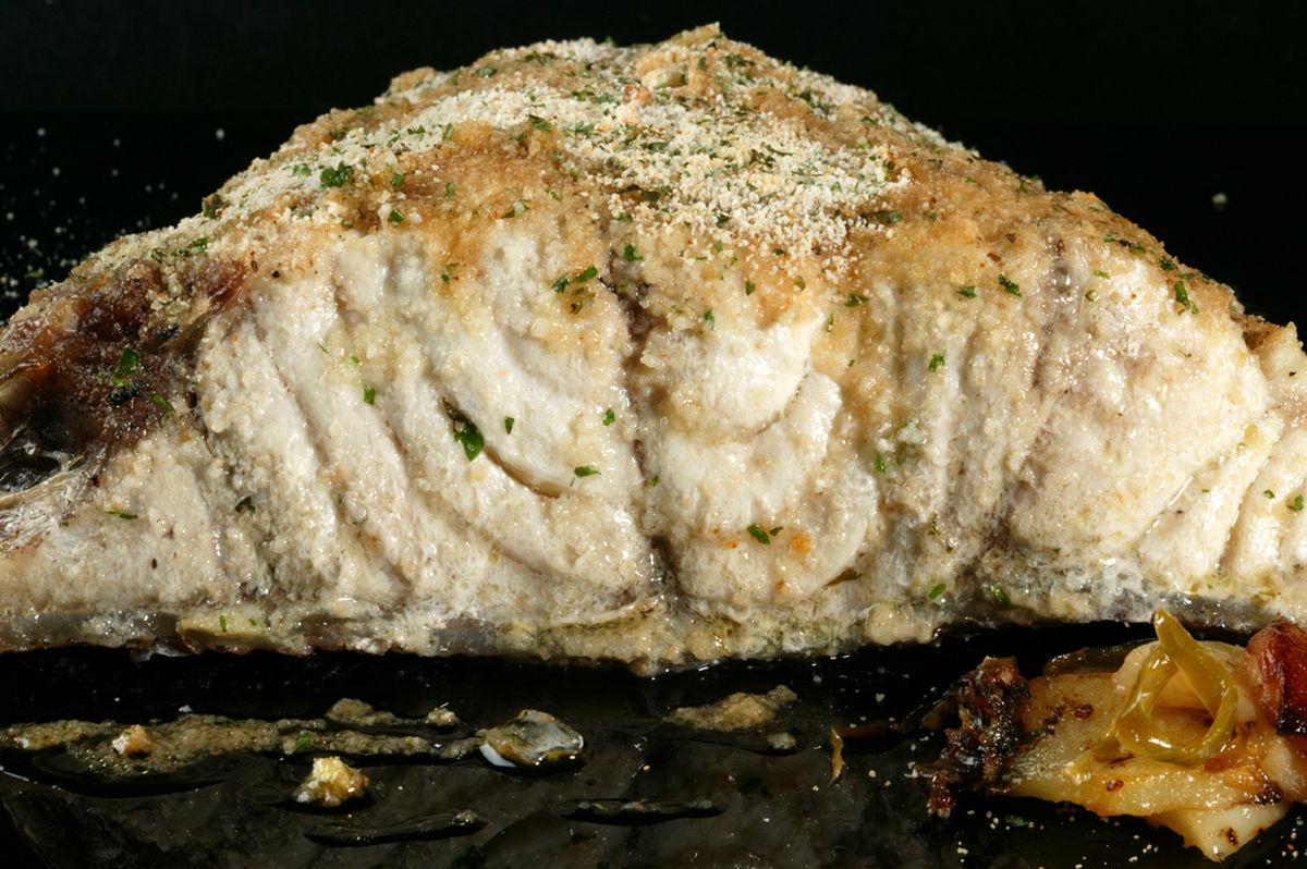 Mero con patatas panadera