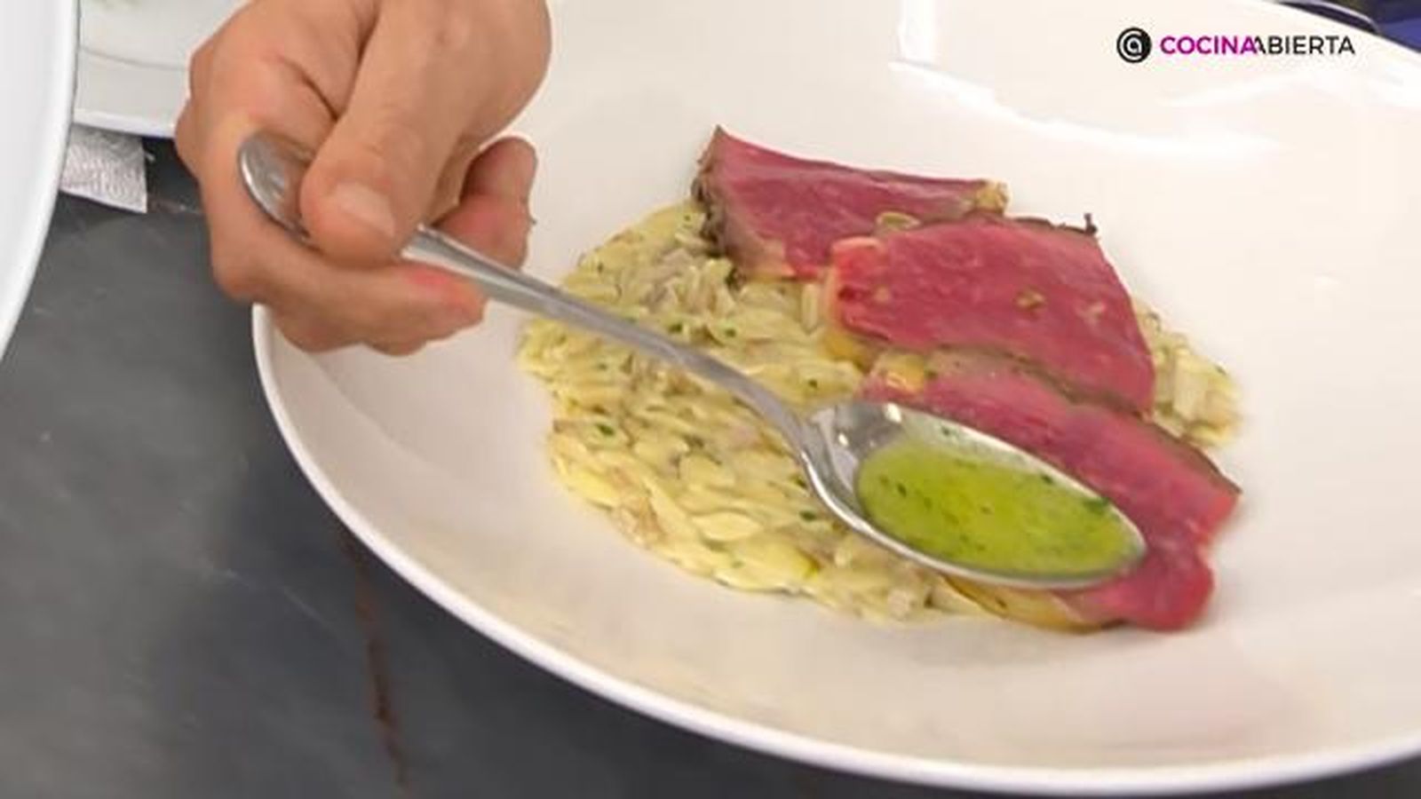 KARL7211 Falso risotto setas laminas roast beef paso 6