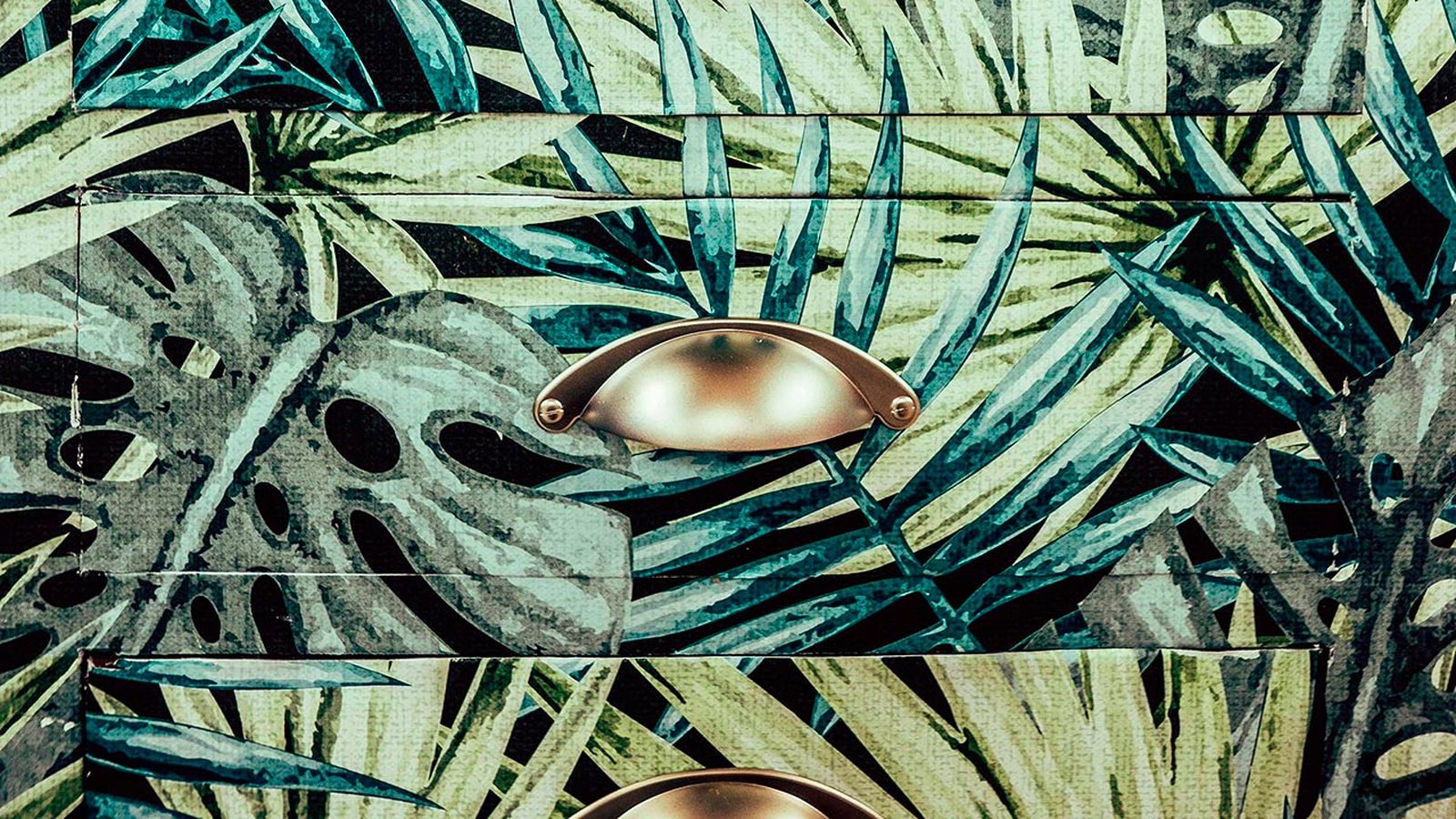 Truco para decorar cajones con papel pintado