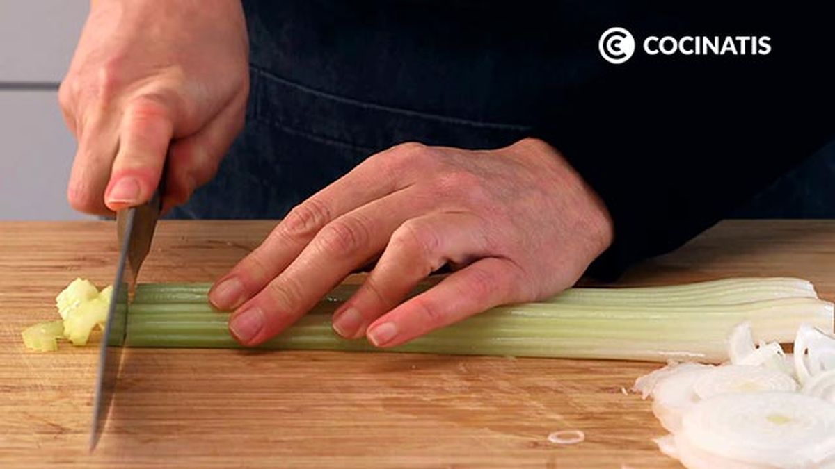 Receta de salmón al horno con papillote de verduras   paso 3