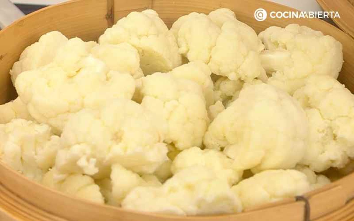 Cuece la coliflor al vapor