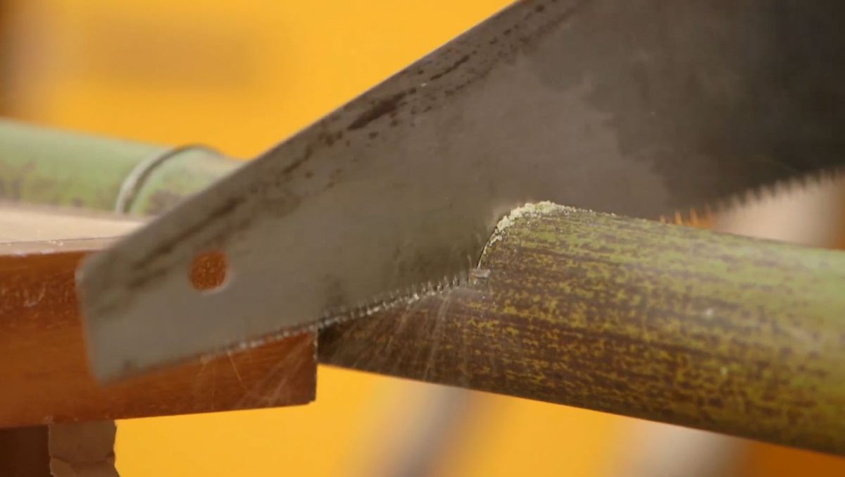 Cañas de bambú decorativas y luminosas paso 1