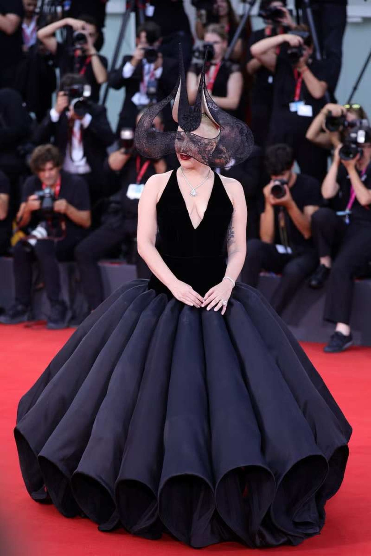 Lady Gaga en la alfombra roja de del Festival de Venecia 2024
