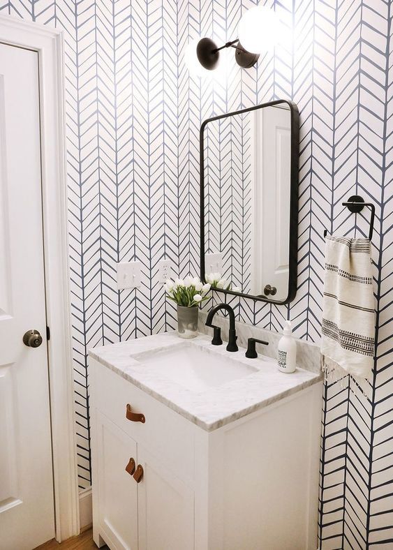 bano papel pintado geometrico