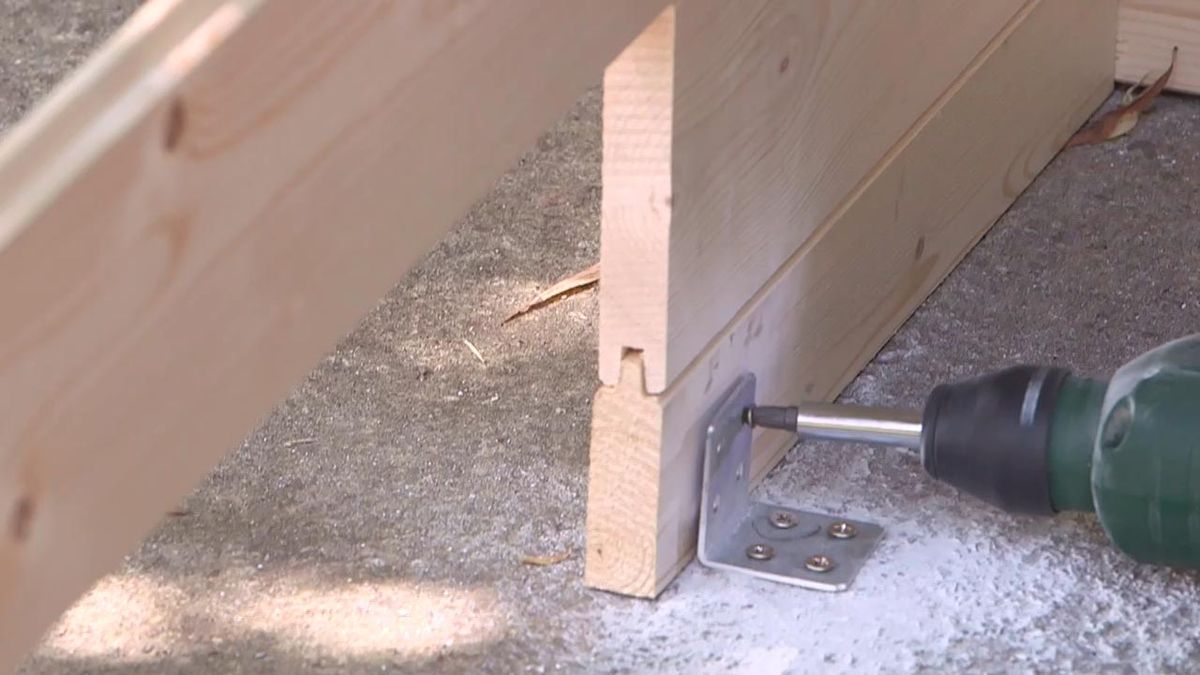 Cómo montar una caseta de madera para el jardín paso 4