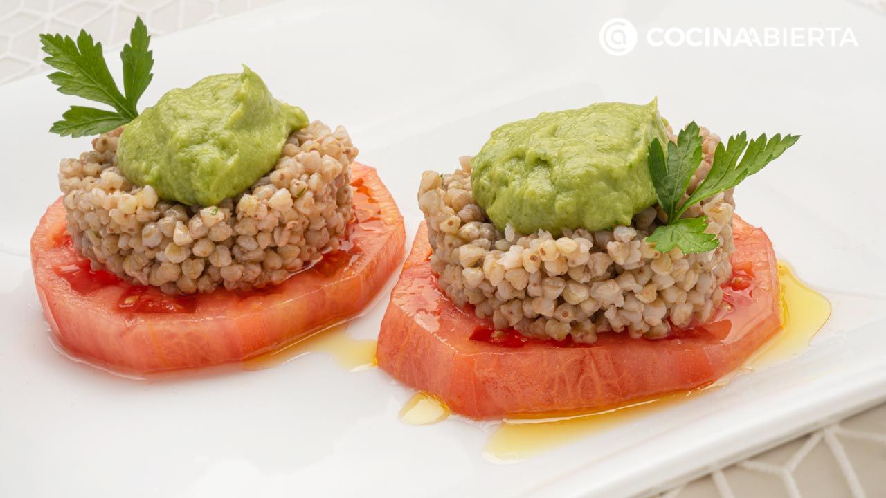 ensalada de trigo sarraceno y tomate con crema aguacate receta karlos arguinano karl6795