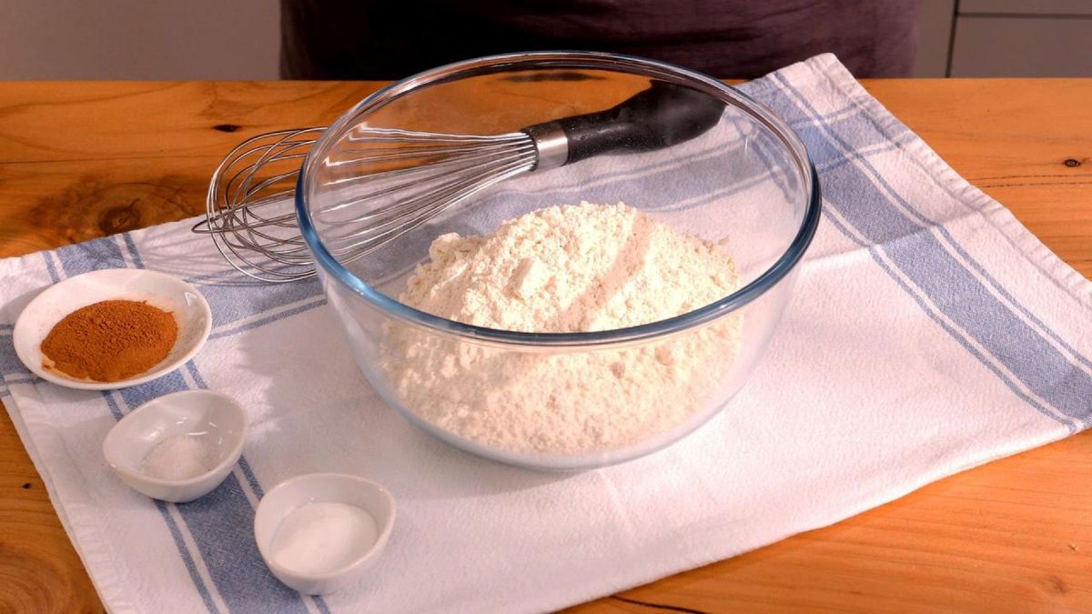 Bizcocho de manzana y nueces   Paso 2