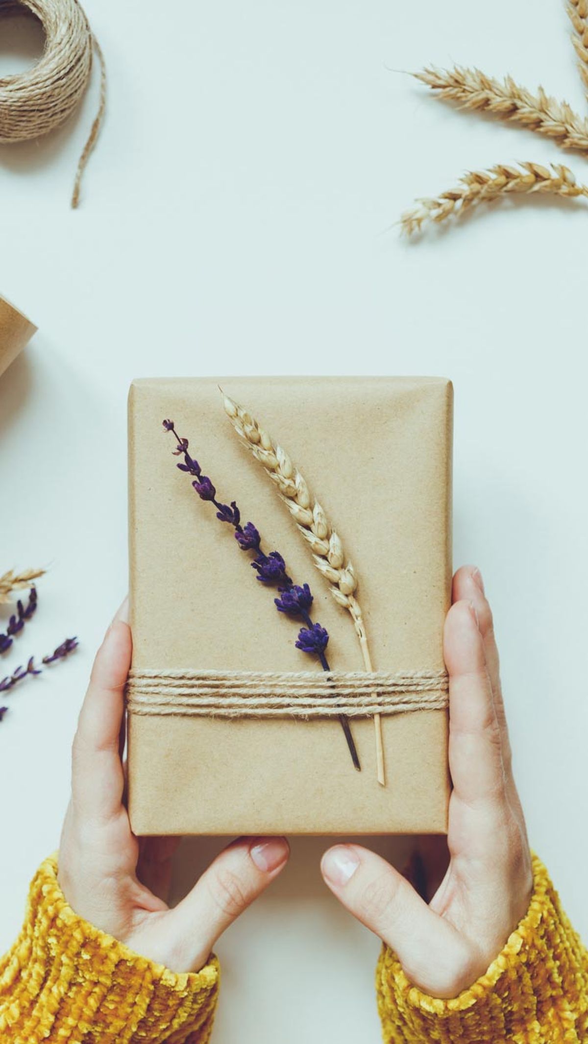 manualidades flores secas decorar paquetes regalo