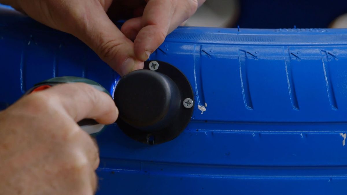 Cómo hacer un paragüero con un neumático paso 8