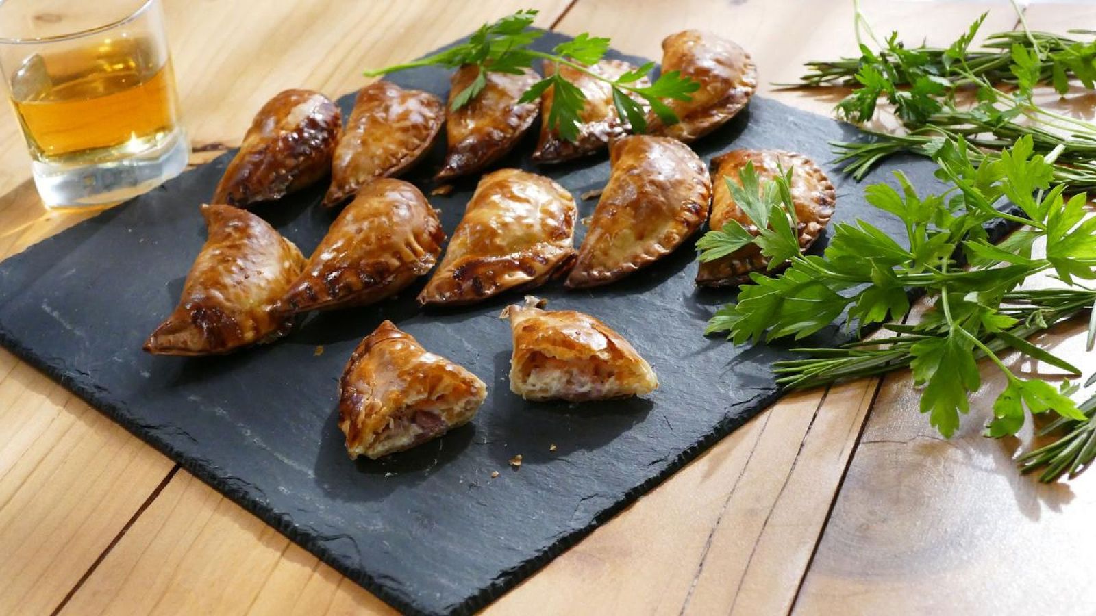 Empanadillas carbonara