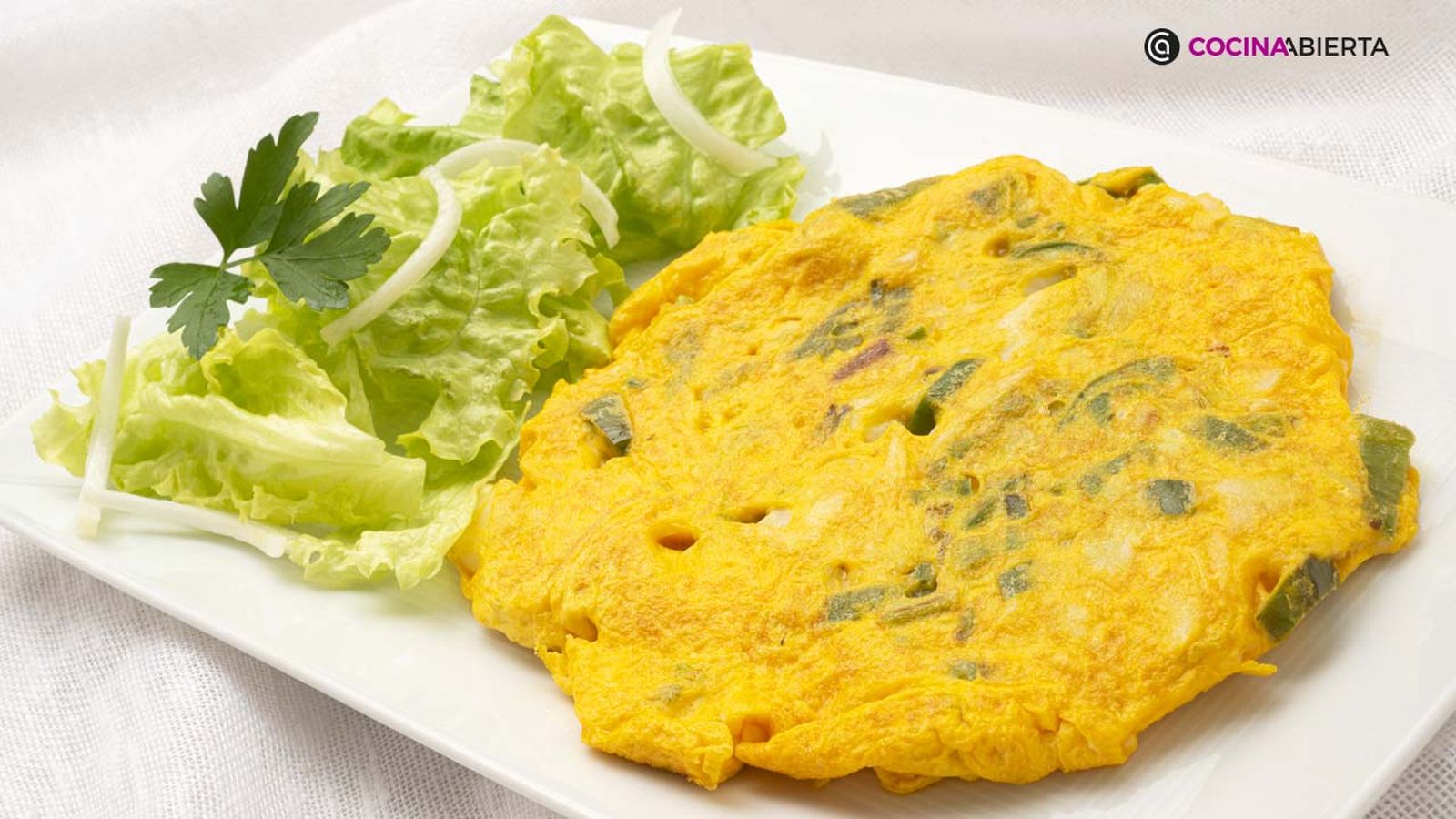 tortilla de bacalao con ajetes y pimientos por karlos arguinano portada