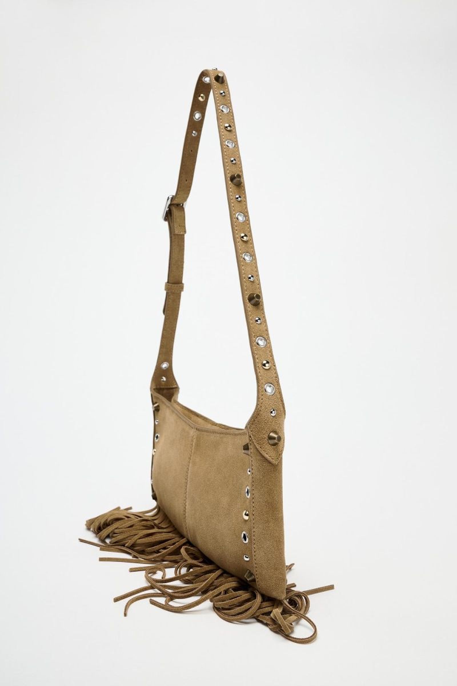Bolso camel con flecos en serraje