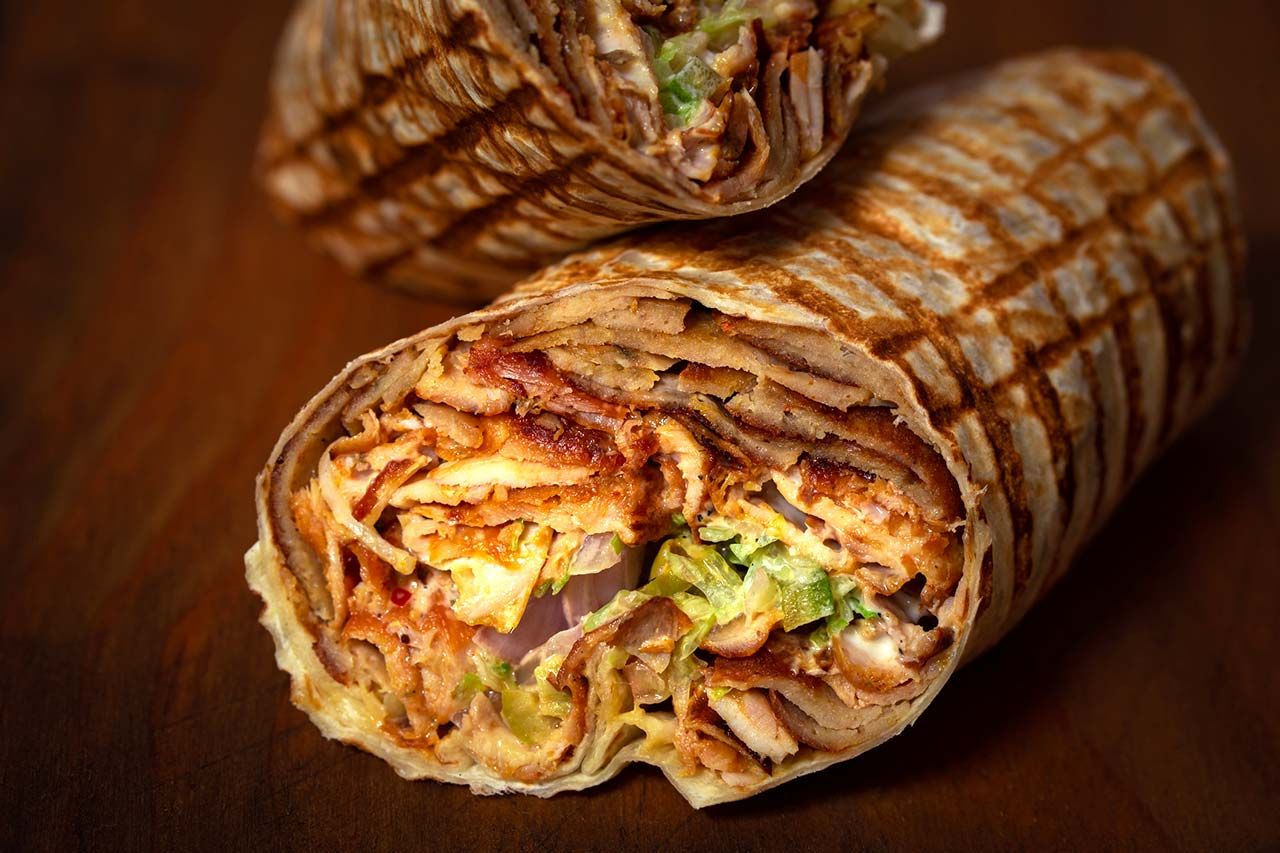 receta kebab casero con salsa yogur durum