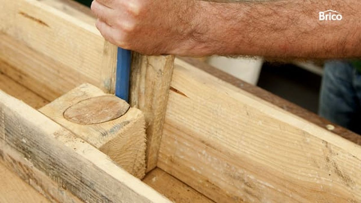 brico 0623 como hacer un sofa de palets facil paso 2