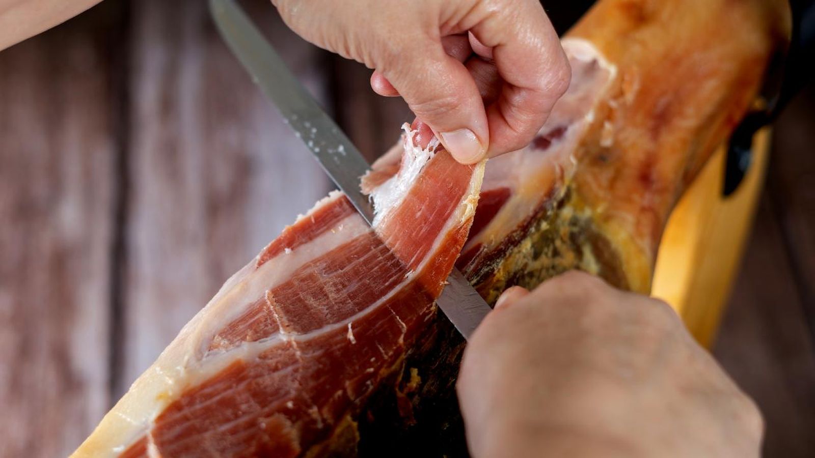como cortar un jamon