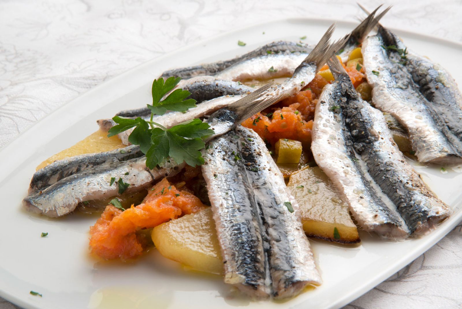 5535 anchoas con patatas y tomate xl