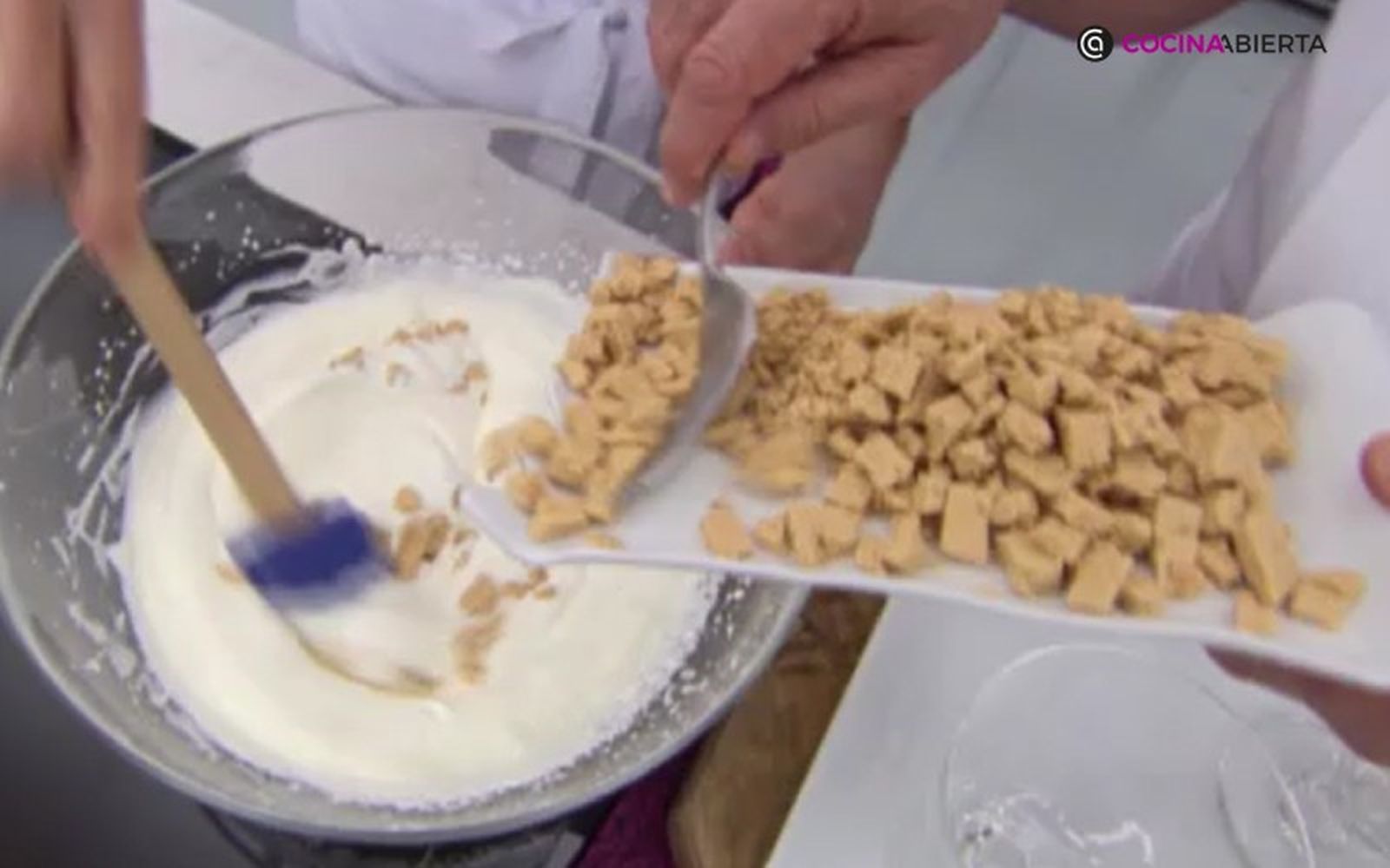 Biscuit de turrón - paso 2