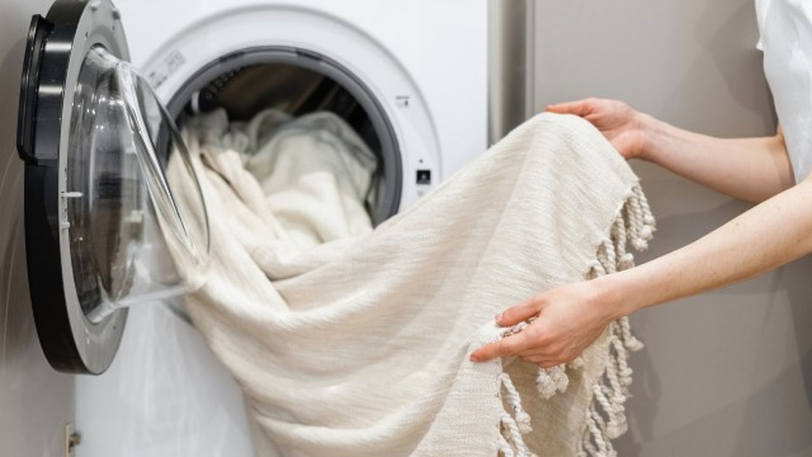 como lavar los tejidos de primavera guia de limpieza