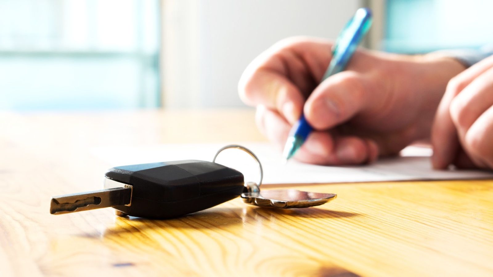 cuanto cuesta cambiar de nombre un coche