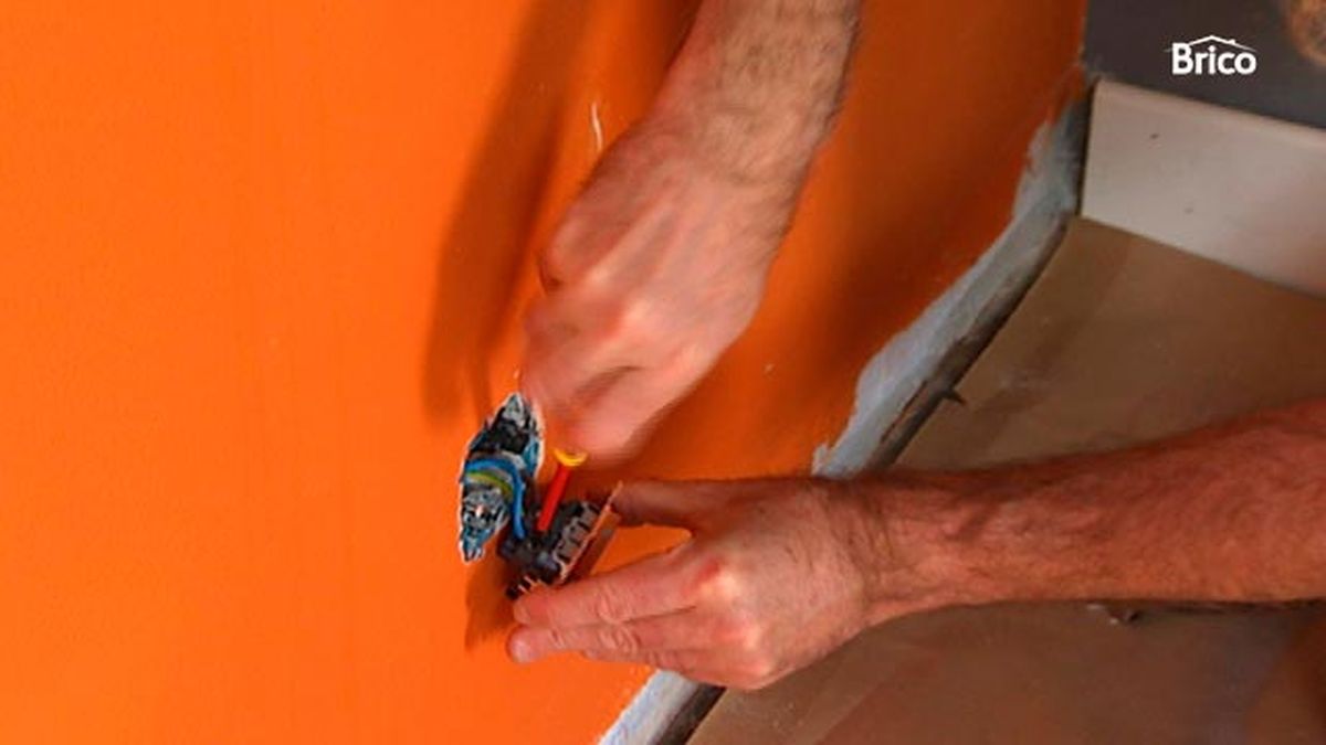 Empapelar la pared paso 2