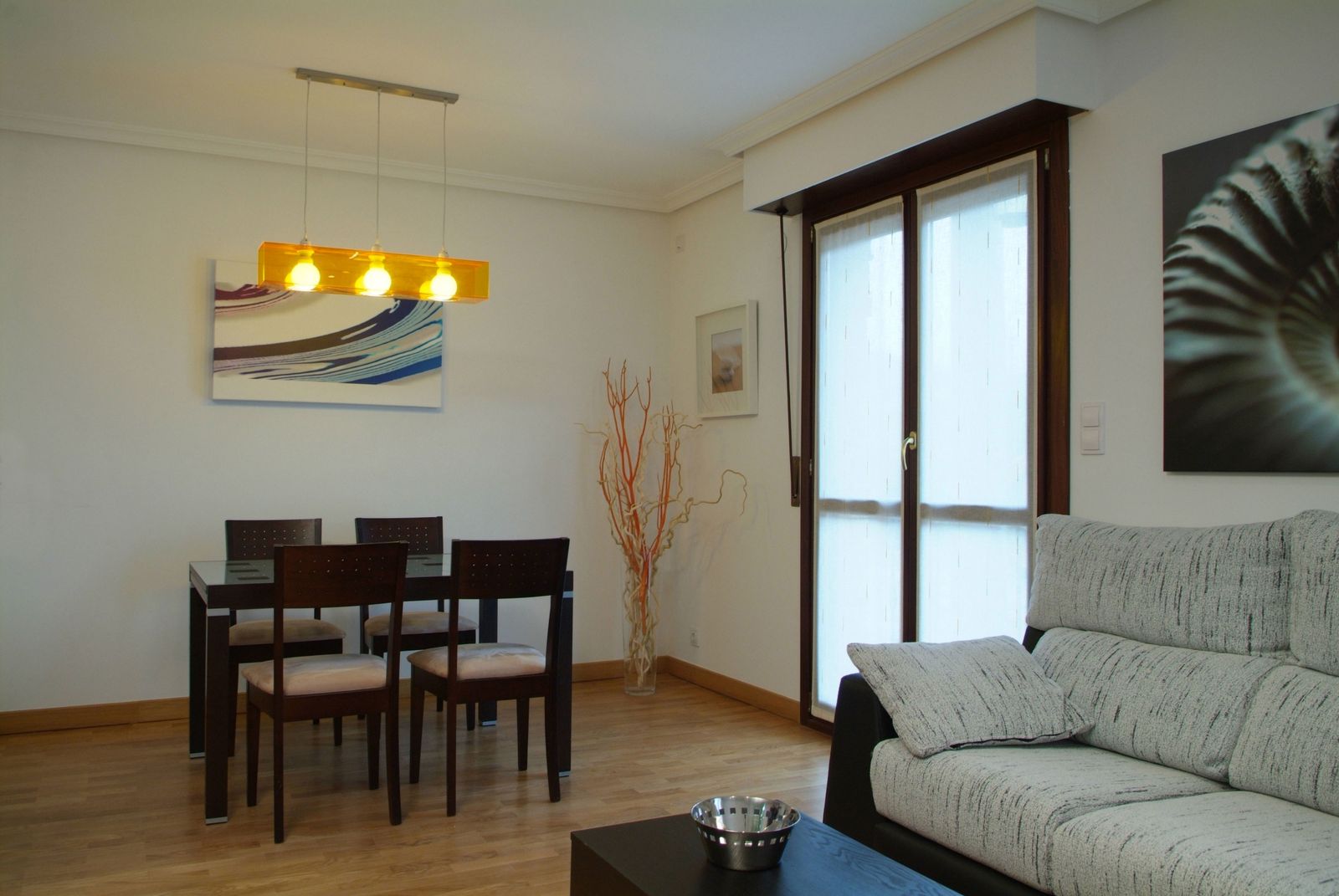 Instalación de lámpara de techo regulable