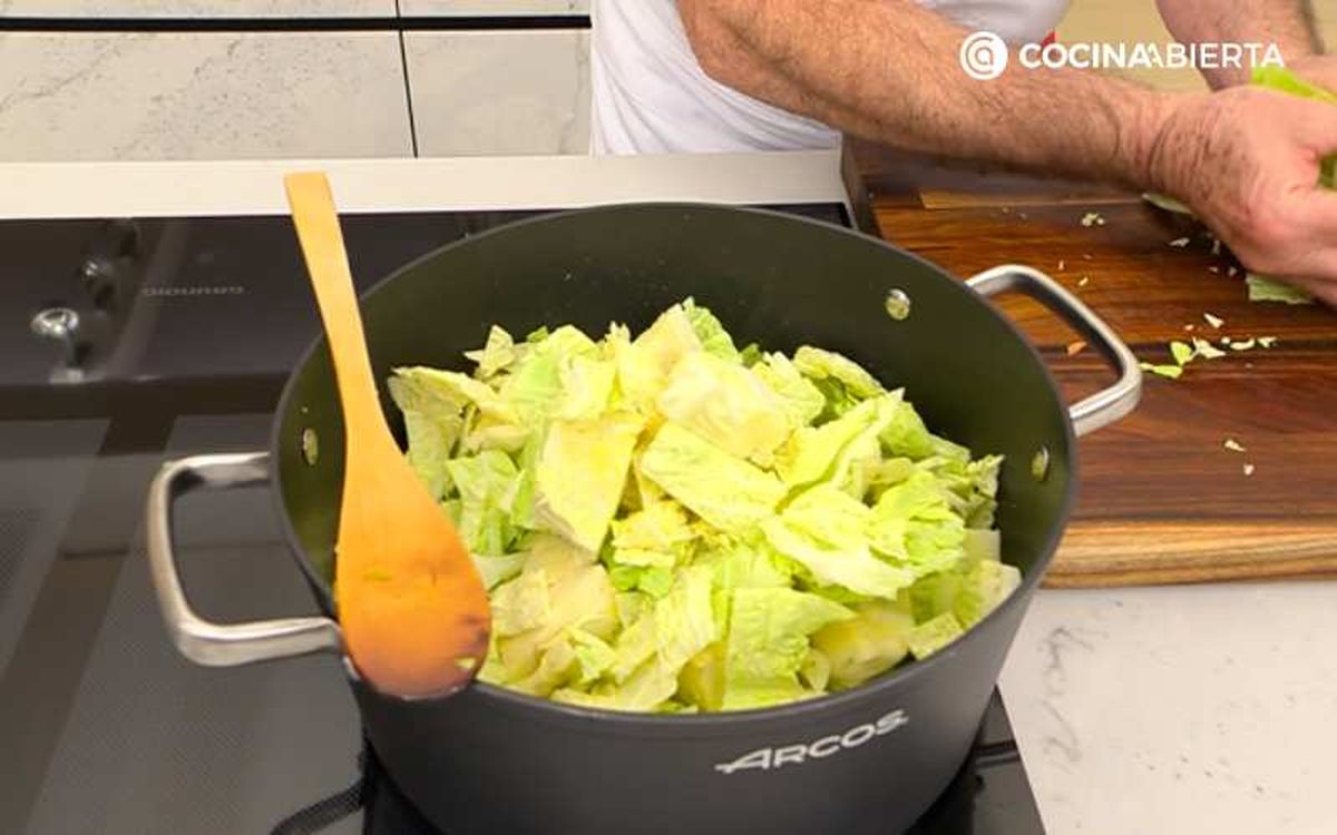 Rehoga la col o berza