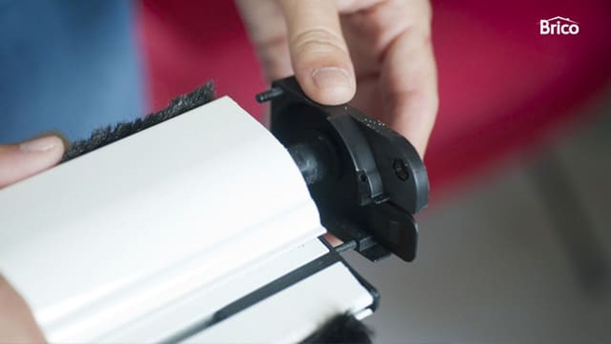 instalar mosquitera enrollable paso 3