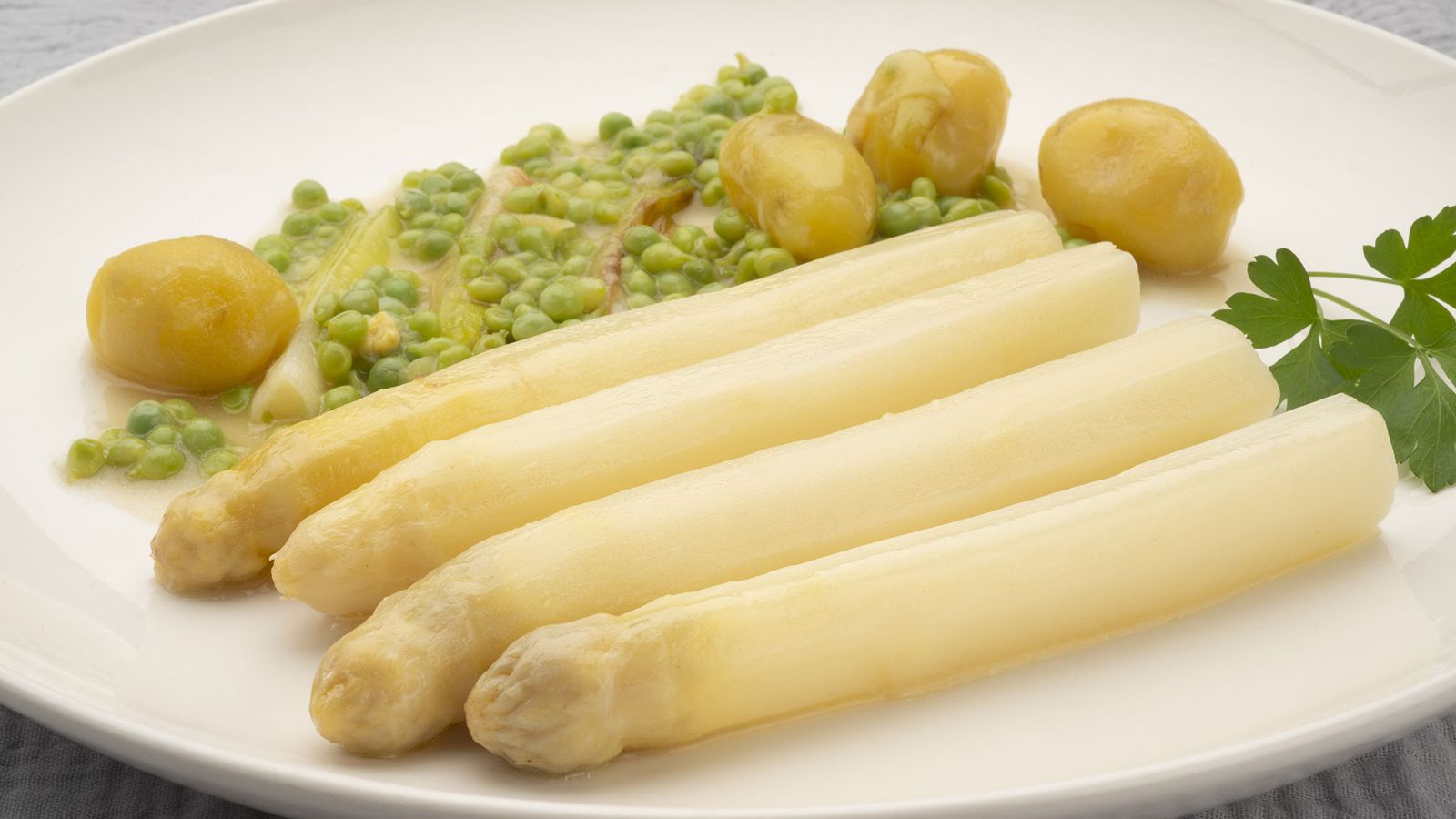 esparragos y guisantes de primavera xl