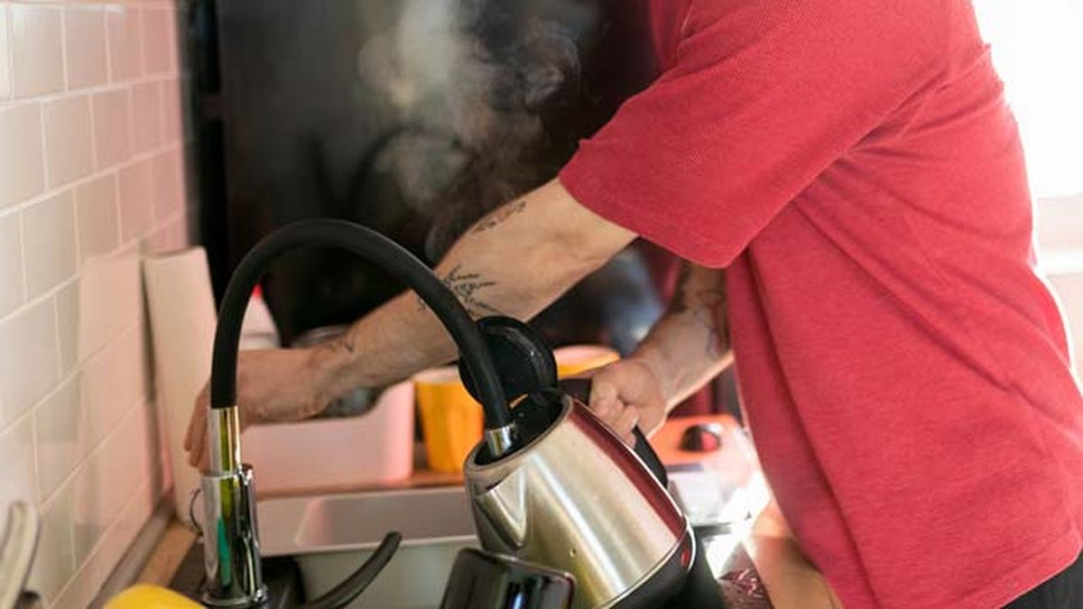 como limpiar el hervidor jarra electrico con trucos caseros vinagre