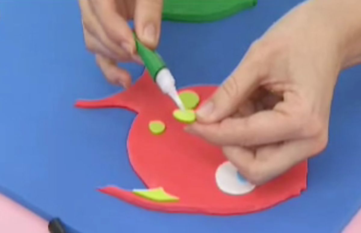 Cómo hacer un móvil colgante para bebés paso 4