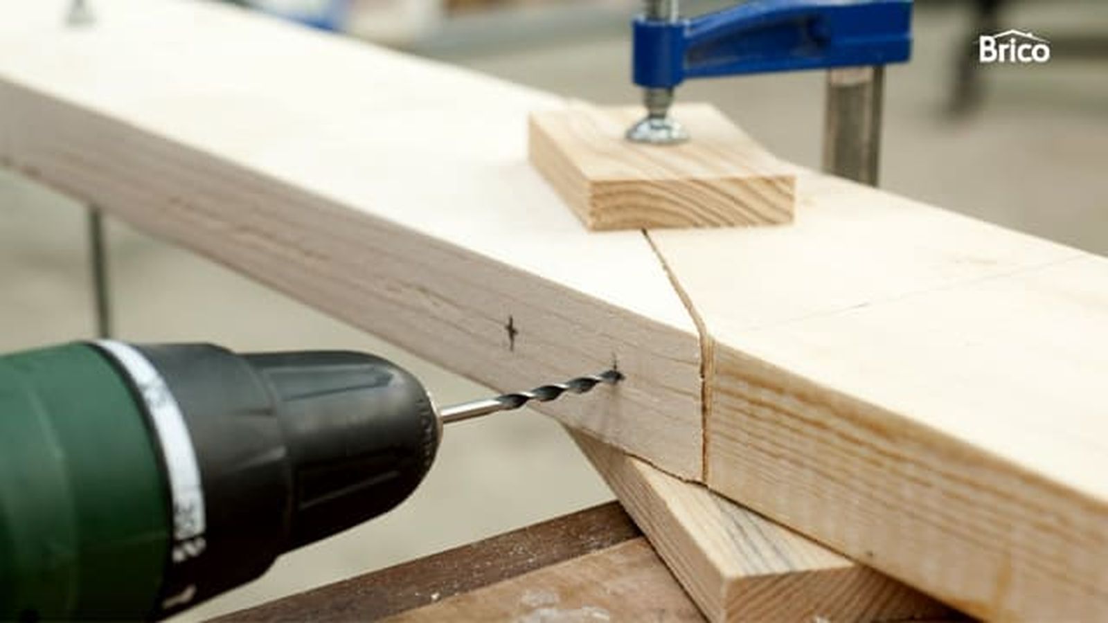 Brico 663 como hacer una pergola de madera p11