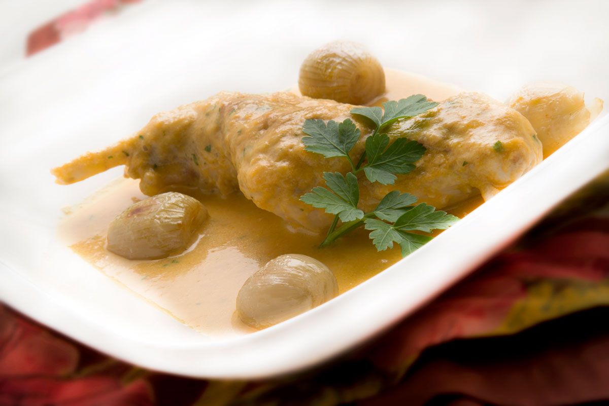 5305 Conejo en salsa de zanhoria con chalotas confitadas (690) xl