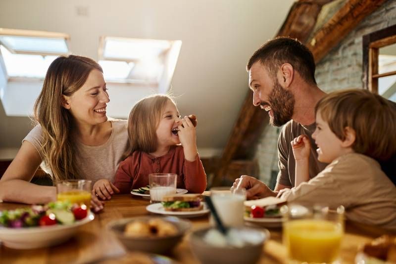 Los beneficios de un desayuno completo y equilibrado en tus hijos