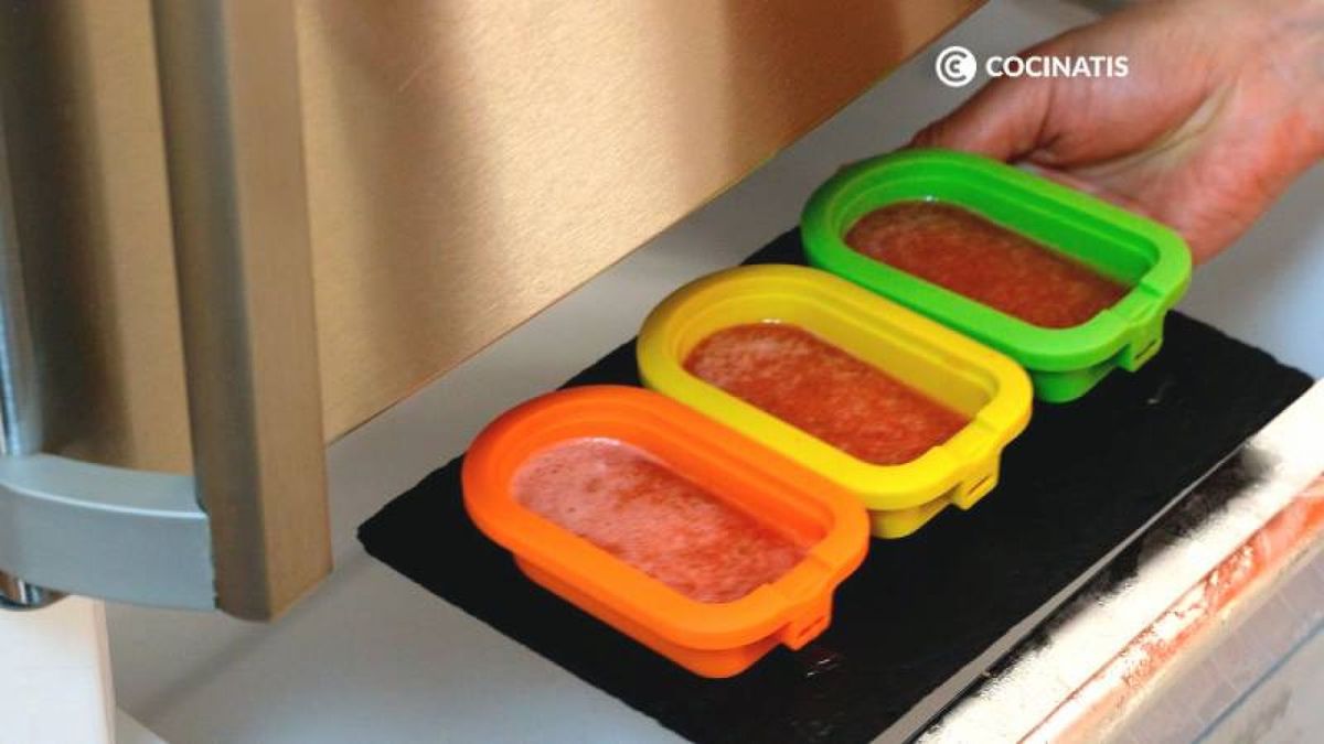 Introduce la capa de sandía en el congelador