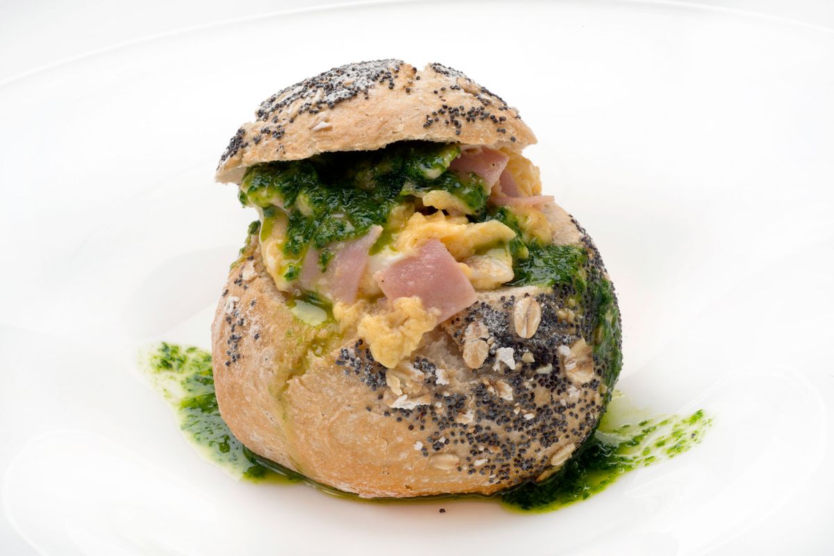 5594 1 Bollos rellenos de revuelto de jamon (979) xl