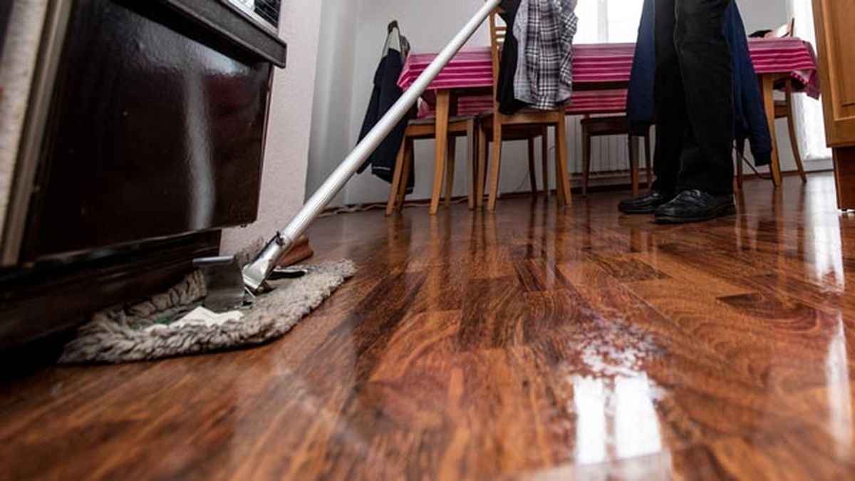 recuperar brillo suelo parquet paso 1