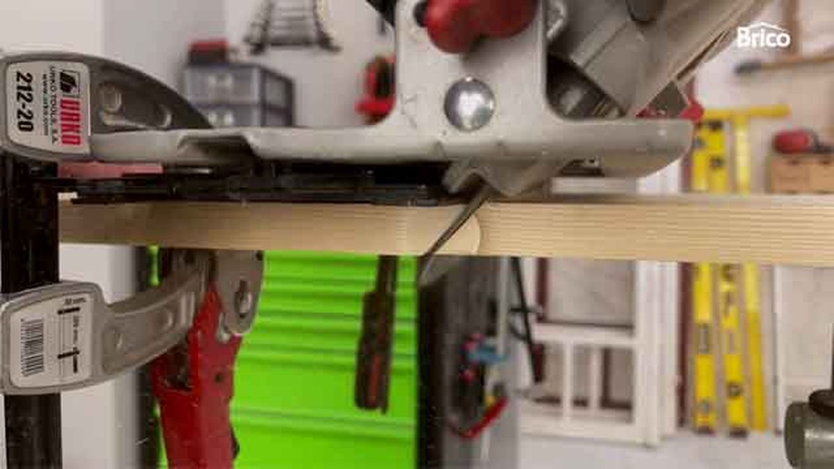 como hacer una mesita de noche paso23