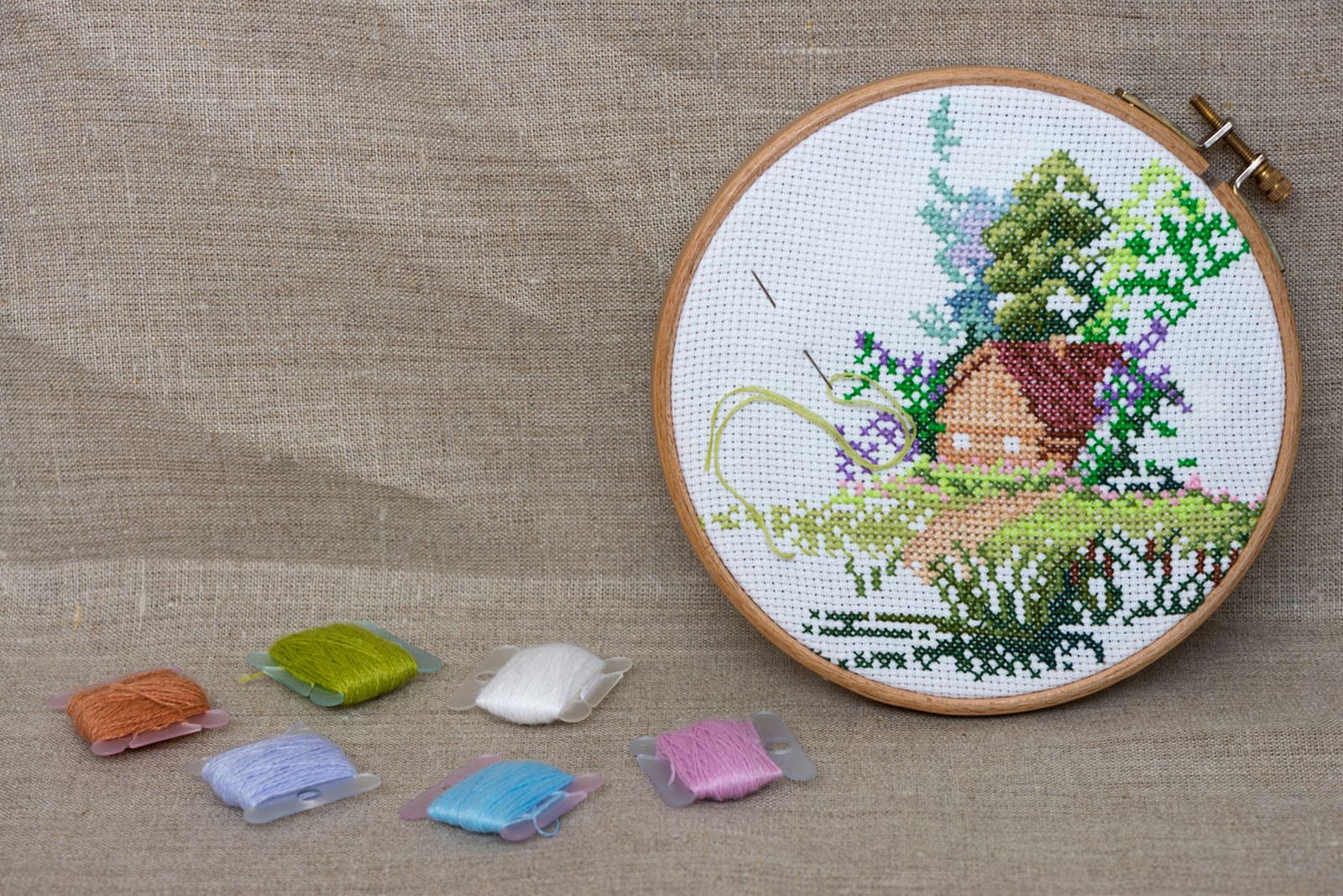 como bordar con punto de cruz